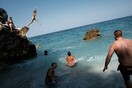 Daily Telegraph: Ελλάδα και Κύπρος κορυφαίοι τουριστικοί προορισμοί το 2018
