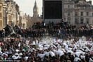 Αγγλία: Μαξιλαροπόλεμος με βοήθεια για την Ελλάδα