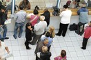 Αυξάνεται το ακατάσχετο σε μισθούς και συντάξεις