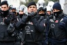 Τουρκία: Δρακόντεια μέτρα για την Πρωτοχρονιά στη σκιά της τρομοκρατίας - Αστυνομικοί μεταμφιεσμένοι πωλητές