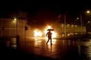 Γαλλία: Απεργούν οι δεσμοφύλακες σε όλη τη χώρα - Έκαψαν λάστιχα έξω από φυλακές