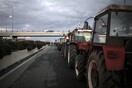 Παρατάχθηκαν τα πρώτα τρακτέρ στο κόμβο του Πλατυκάμπου