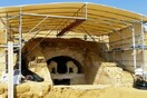 «Ενδείξεις ότι ο τάφος έχει συληθεί»