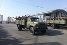 Βόρεια Κορέα: Στρατιωτική παρέλαση υπερθέαμα την παραμονή της έναρξης των Χειμερινών Ολυμπιακών Αγώνων