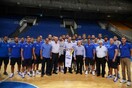 Ο Αντώνης Σαμαράς στην προπόνηση της Εθνικής Μπάσκετ