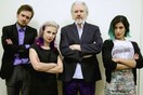 Oι Pussy Riot ενώνουν τις δυνάμεις τους με τον κύριο Wikileaks, Julian Assange