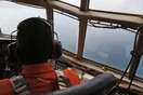 Eντοπίστηκαν σοροί και συντρίμμια από την πτήση της AirAsia