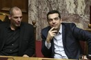 Συνάντηση Τσίπρα - Βαρουφάκη με φόντο την τρύπα δύο δις στο πρωτογενές πλεόνασμα