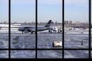 Καθηλωμένα εκατοντάδες αεροπλάνα στις ΗΠΑ εν αναμονή σφοδρών χιονοπτώσεων