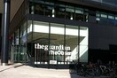 Η «συγγνώμη» της ανταποκρίτριας του Guardian στην Eλλάδα για το απαράδεκτο πακέτο διακοπών