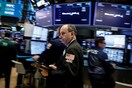 «Βουτιά» 700 μονάδων στον Dow Jones προκάλεσε ο Τραμπ με τους δασμούς