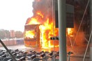 Βρετανία: Κανονικά οι πτήσεις στο Στάνστεντ, μετά τον πανικό και τη σύγχυση από πυρκαγιά σε λεωφορείο του αερολιμένα