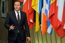 Κάμερον: Δύσκολο να παραμείνει στο ευρώ η Ελλάδα αν ψηφίσει «όχι»