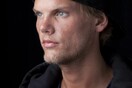 Η κηδεία του Avicii έγινε υπό άκρα μυστικότητα χθες - Η φωτογραφία του στενού του φίλου από την τελετή