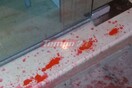 Επίθεση με πέτρες και μπογιές σε συμβολαιογραφικό γραφείο στην Πάτρα