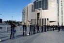 Η τουρκική δικαιοσύνη επέβαλε ισόβια σε 104 κατηγορουμένους για το αποτυχημένο πραξικόπημα