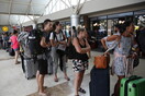 Σε εξέλιξη επιχείρηση απομάκρυνσης περίπου 900 τουριστών από την Ινδονησία