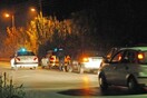 Ανθρωποκυνηγητό τη νύχτα στα Σπάτα - Αστυνομικοί καταδίωξαν όχημα που δεν σταμάτησε σε έλεγχο
