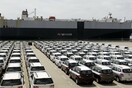 Ο Τραμπ απειλεί την ΕΕ με δασμούς 20% στα εισαγόμενα αυτοκίνητα