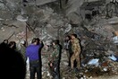 Δεκάδες νεκροί σε νυχτερινές αεροπορικές επιδρομές στη Συρία