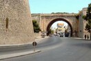 Γυναίκα έπεσε στο κενό από τα Ενετικά τείχη στην Κρήτη