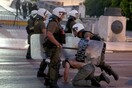 Συλλήψεις οι προσαγωγές για τα επεισόδια στη συγκέντρωση για τη Μακεδονία