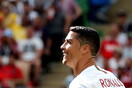 H FIFA διαψεύδει ότι διαιτητής ζήτησε από τον Κριστιάνο Ρονάλντο τη φανέλα του