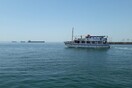 Σε εξέλιξη επιχείρηση αποκόλλησης πλοίου στη Θεσσαλονίκη που προσάραξε σε αβαθή