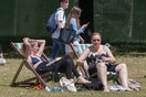 Πρωτοφανής ζέστη στη Βρετανία: Σε επίπεδα ρεκόρ για τον Ιούνιο ενδέχεται να ανέβει η θερμοκρασία