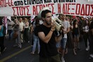 «Έξω το ΝΑΤΟ και οι βάσεις»: Φωτογραφίες από την αντιπολεμική διαδήλωση στο κέντρο της Αθήνας