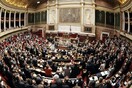 To γαλλικό κοινοβούλιο υπερψήφισε, όπως αναμενόταν, τη συνέχιση των βομβαρδισμών στη Συρία