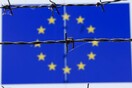 Τρία βήματα πίσω από την κυβέρνηση για να μην αποβληθεί η χώρα από τη Σένγκεν