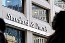 Standard & Poor's: Αναβάθμισε τις ελληνικές τράπεζες