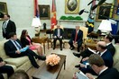 Τραμπ: Νέα φάση στις σχέσεις με την ΕΕ μετά τη συμφωνία με τον Γιούνκερ