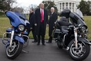 Νέες απειλές Τραμπ στη Harley-Davidson: Εάν μεταφερθείτε θα φορολογηθείτε όσο ποτέ