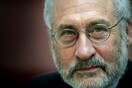 Στίγκλιτς: Η Ελλάδα πρέπει τώρα να σηκώσει το βάρος και της προσφυγικής κρίσης