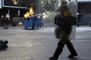 Mολότοφ κατά αστυνομικών και πυροσβεστών το βράδυ στην Πατησίων