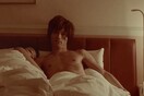 Tokyo Decadence: η ιστορία ενός άνδρα "συνοδού" που γερνάει στο πολύβουο σύγχρονο Τόκυο.