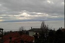 Πρωτοφανής ομίχλη κάλυψε το Βόλο