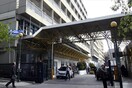 Επέστρεψε στον Ευαγγελισμό ο χειρουργός με τα φακελάκια