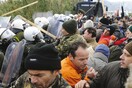 Μόνιμοι κάτοικοι εναντίον όλων