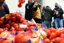 O Δήμος Πειραιά θα μοιράσει αύριο 22 τόνους πορτοκάλια σε όσους έχουν ανάγκη