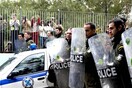 Καταγγελίες για «αδιάκριτες επισκέψεις» αστυνομικών στα σχολεία