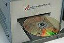 Τα παλιά DVD γίνονται τεστ για HIV