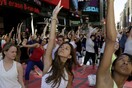 Υπάρχει λόγος που οι γυναίκες στα 30κάτι εγκαταλείπουν τις δουλειές τους κι αυτός ο λόγος δεν είναι το να αποκτήσουν μωρό