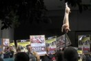 Διαμαρτυρία μικρομολογιούχων στο κέντρο
