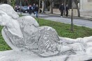 Η άλλη άποψη για το ακρωτηριασμένο άγαλμα στο κέντρο της Αθήνας