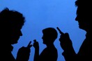 Ο εγκέφαλος μας εξελίχθηκε για να είναι έτοιμος για τα like στο Facebook, υποστηρίζει καθηγητής