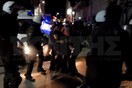 Άγρια επεισόδια στη Χίο - ΜΑΤ εναντίον πολιτών που εμπόδιζαν την διέλευση κλούβας με μετανάστες