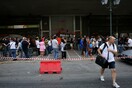 Επεισόδια έξω από το υπ. Εργασίας από εργαζόμενους του «Athens Ledra»